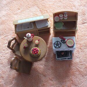 Vintage Calico Critters Deluxe Kitchen Set